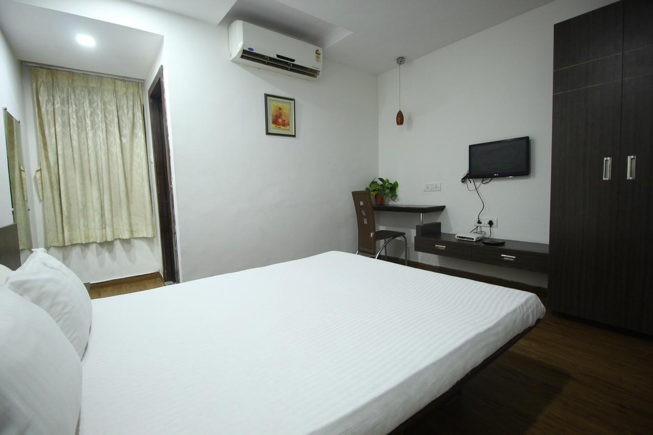New Rajdhani Hotel วาโดดารา ภายนอก รูปภาพ