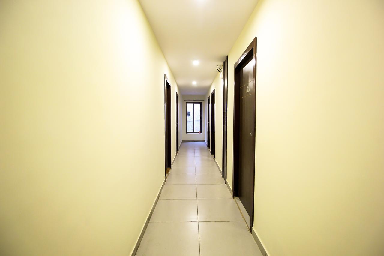 New Rajdhani Hotel วาโดดารา ภายนอก รูปภาพ