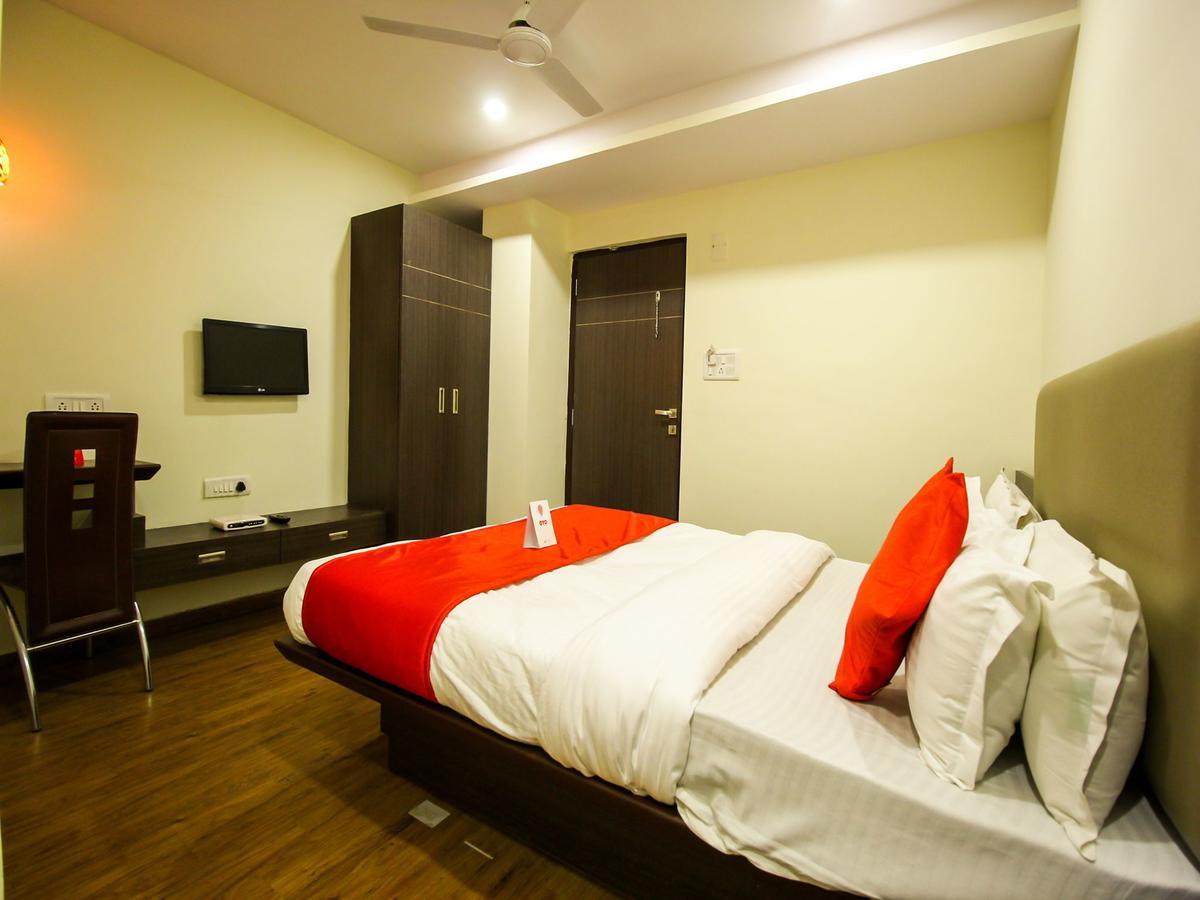 New Rajdhani Hotel วาโดดารา ภายนอก รูปภาพ