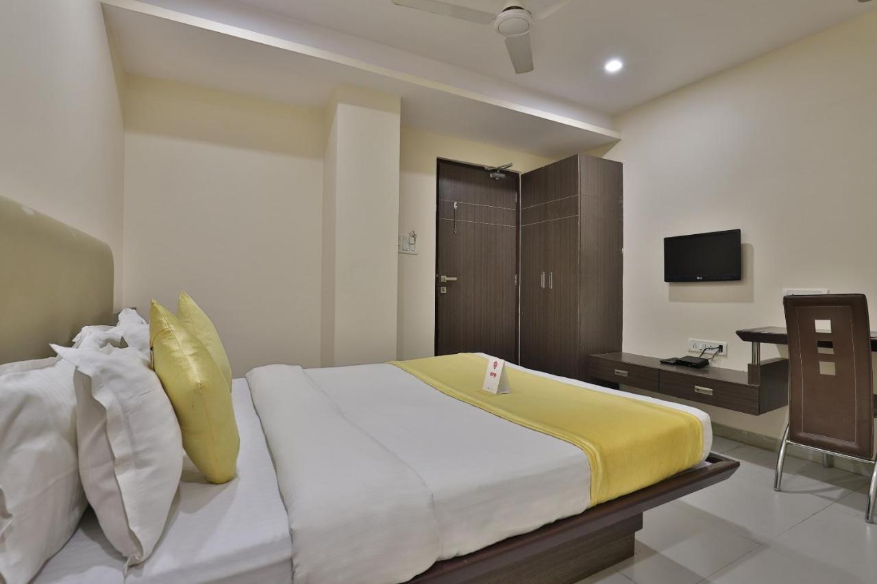 New Rajdhani Hotel วาโดดารา ภายนอก รูปภาพ